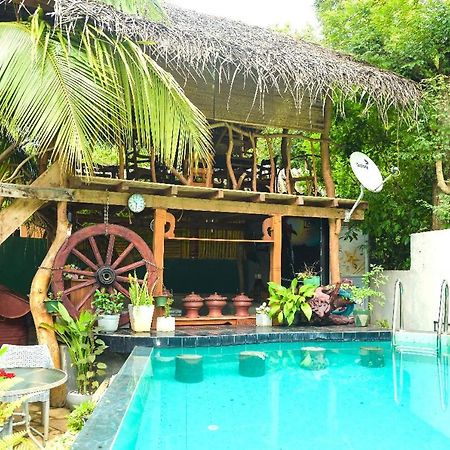 Visu Villa Hotel 哈伯勒内 外观 照片